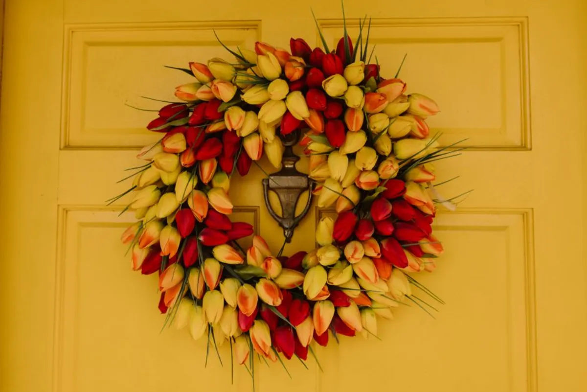 yellow decor